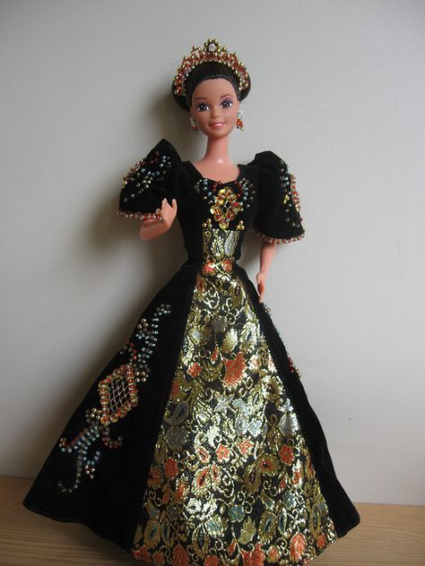 Philippine Flores de Mayo Reyna Esther Barbie by andora_isadrew, via Flickr Philippines Dress, Medieval Dolls, Filipiniana Dress, Bolero Dress, Bride Dolls, Im A Barbie Girl, Princess Gown, Barbie Life, Trotter