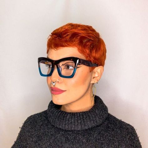 Short pixie cut Ginger Pixie Cut, Orange Pixie Cut, Halsey Short Hair, Ginger Pixie, Red Pixie Haircut, Short Copper Hair, Coloured Pixie Cut, Hair And Glasses, Cheveux Oranges