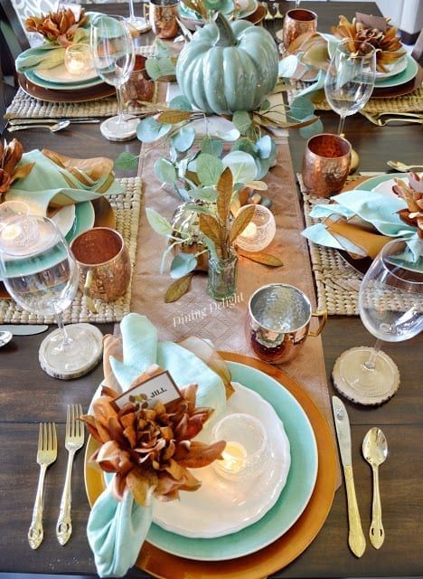 Tablescapes Autumn, Copper Fall, Green Napkins, Floral Napkins, Autumn Ideas, Fall Thanksgiving Decor, Fall Tablescapes, Thanksgiving Tablescapes, Fall Table Decor