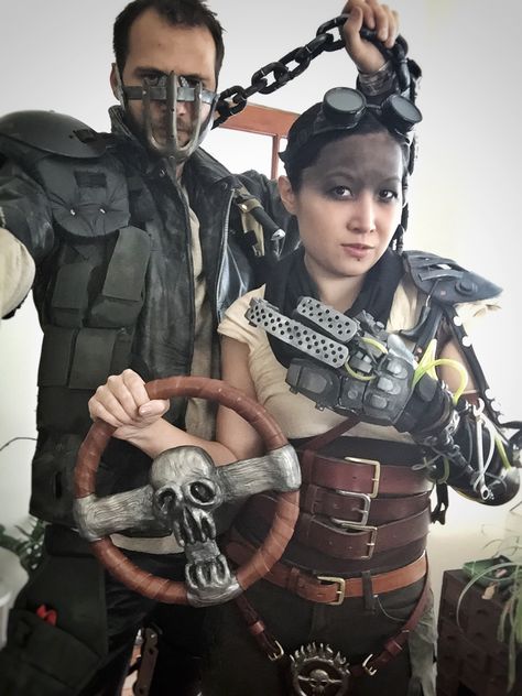 Mad Max Fury Road Halloween 2015 couples costume. Furiosa cosplay by Trinity / Merchant Heroes Mad Max Cosplay, Mad Max Costume, Max Costume, Colorful Portrait Photography, Imperator Furiosa, Halloween Mold, Diy Costumes Women, Couples Costume, Masked Ball