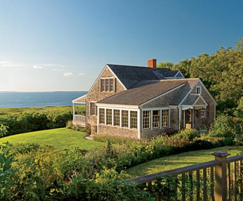 Dreamy Seaside Cottage Living - The Inspired Room Shingle Style Architecture, Shingle Style Homes, Cottage By The Sea, Casas The Sims 4, Seaside Cottage, Dream Cottage, Beach Cottage Style, Cottage Living, Coastal Cottage