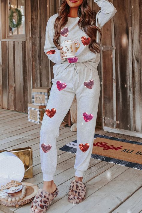 $12.68 Gray Sequin Valentine Heart Pattern Pullover Jogger Pants Set Wholesale Basic Dresses, Red Christmas Sweater, Lounge Wear Set, Long Sleeve Outfits, Lounge Outfit, Joggers Outfit, Green Sequins, Green Outfit, Soft Leggings