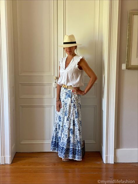 Skirt Outfit 2023, Tiered Maxi Skirt Outfit, Maxi Skirts Summer, Maxi Skirt Outfits, Work Clothing, Tiered Skirts, Tiered Maxi Skirt, Favourite Colour, Top Summer