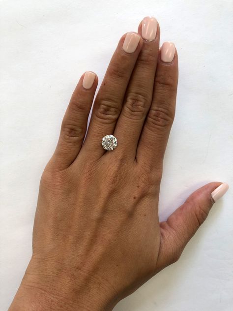 1 5 Carat Round Engagement Ring, 1.5 Carat Round Engagement Ring, Carat Size Guide, Diamond Carat Size, Engagement Ring On Hand, 2 Carat Engagement Ring, Round Halo Engagement Rings, Cushion Engagement Ring, Future Engagement Rings