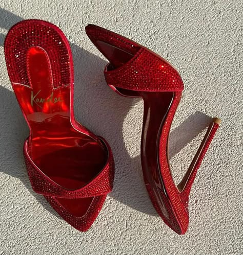 18th Ideas, Cute Shoes Heels, Vintage Heels, Janet Guzman, Dope Fashion, Red Heels, Hoco Dresses, Shades Of Red, Cute Shoes