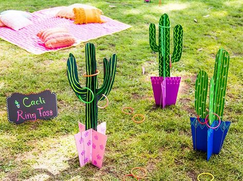 DIY Lawn Games and Backyard Games for Your Next Summer Party | Brit + Co Diy Lawn Games, Star Installation, Camp Themes, Yard Crafts, Cactus Ring, Play Outdoor, Diy Lawn, Fiesta Theme Party, Exterior Inspiration