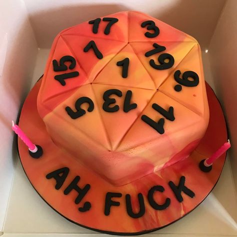 D20 Cake, Dnd Cake, Dragon Birthday Cakes, Dnd Room, Dragon Cake, Dungeons And Dragons Memes, Pretty Cakes, Cute Food, Cake Designs