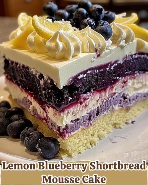 Blueberry Shortbread, Cake Cabinet, Blueberry Mousse, Blueberry Desserts Recipes, Mousse Cake Recipe, Dessert From Scratch, Chilled Desserts, Macaron Cookies, Single Serve Desserts