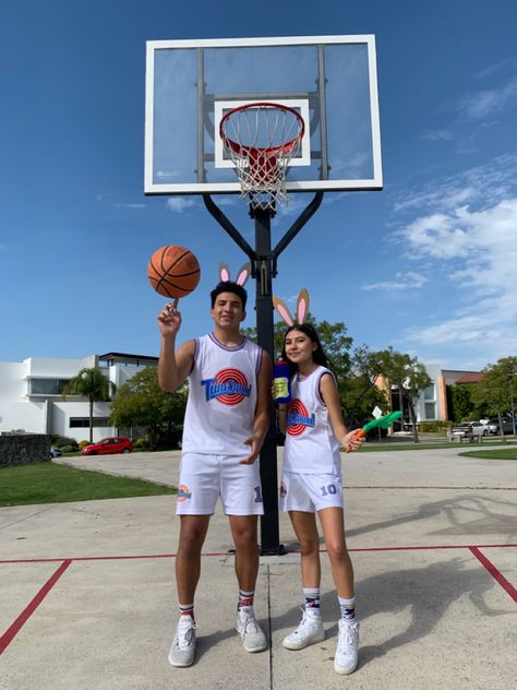 Basketball Couples Costumes, Space Jam Theme Outfit, Toon Squad Costume Space Jam, Tunes Squad Costume, Couple Halloween Costumes Basketball, Space Jam Couple Costume, Basketball Costume Ideas, Basketball Halloween Costume, Bugs And Lola Costume