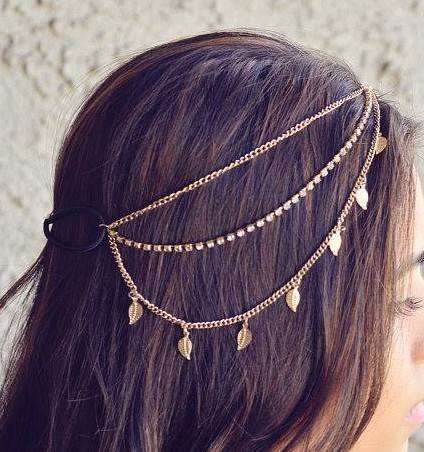 headchain tiara de cabelos correntes e folhinhas ouro velho Hippy Hair, Bohemian Headband, Hair Chains, Boho Hair, Yarn Craft, Coachella Festival, Feather Headband, Head Jewelry, Festival Hair