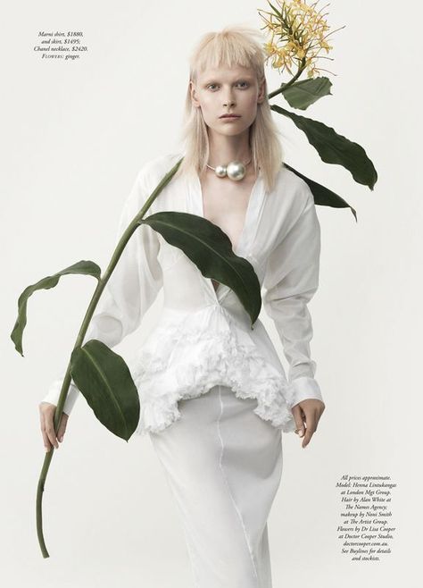 marni Fashion Fotografie, Shooting Studio, Mode Editorials, The White Album, Flowers Fashion, Creation Photo, 사진 촬영 포즈, Photography Flowers, Fashion Photography Editorial