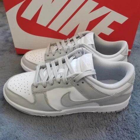 Nike Dunk Low Retro Grey Fog Retro Trainers, Casual Sneakers Women, Nike Sb Dunks, Sneakers Grey, Nike Sneakers Women, Nike Dunk Low, Dunk Low, Shoes Nike, Nike Sb