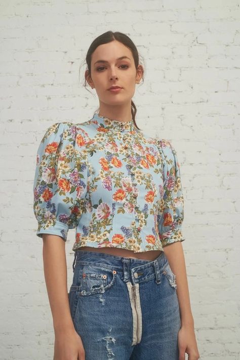 Tops — clever alice Business Clothing, Make Up Studio, Marissa Webb, Style Rock, Stil Inspiration, Crop Top Outfits, Designs For Dresses, Pre Fall, Kurti Designs