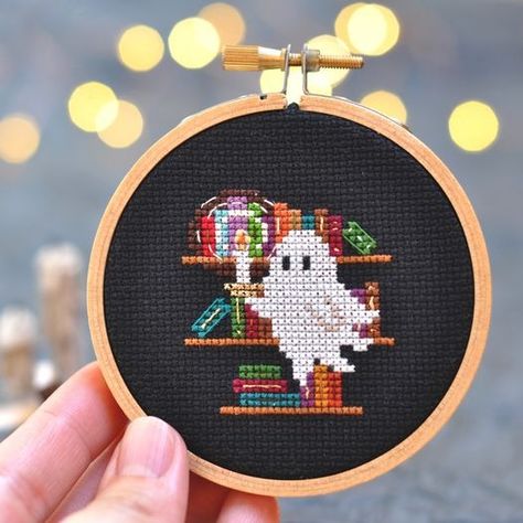 (20+) beginning cross stitch pattern free | Facebook Unique Cross Stitch Patterns Free, Crosstitch Ideas, New Baby Cross Stitch, Halloween Cross Stitch, Halloween Cross Stitch Patterns, Perler Crafts, Halloween Cross Stitches, Beaded Cross Stitch, Crochet Cross