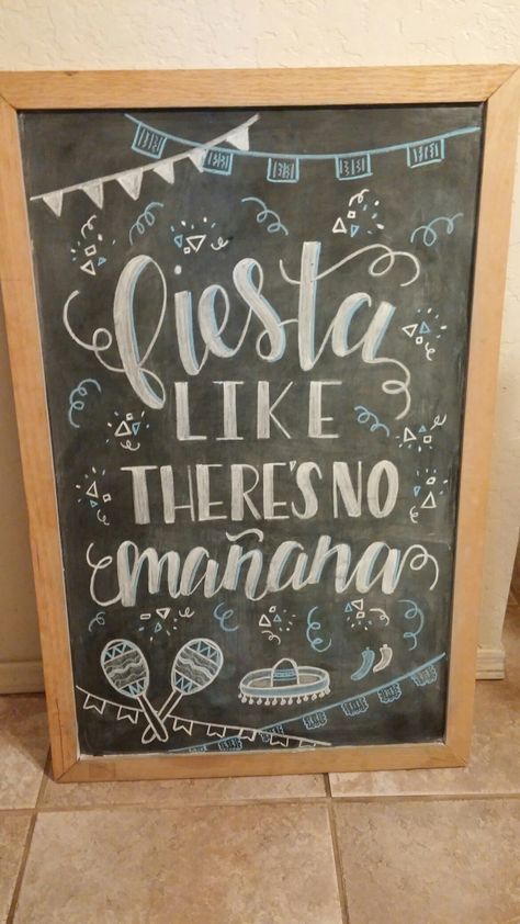 Cinco de mayo party Tacobar Party, Birthday Party Food For Adults, Birthday Chalkboard Art, Starbucks Crafts, Homemade Chalkboard, Party Food For Adults, Ideas For Birthday Party, Menu Signs, Chalkboard Doodles