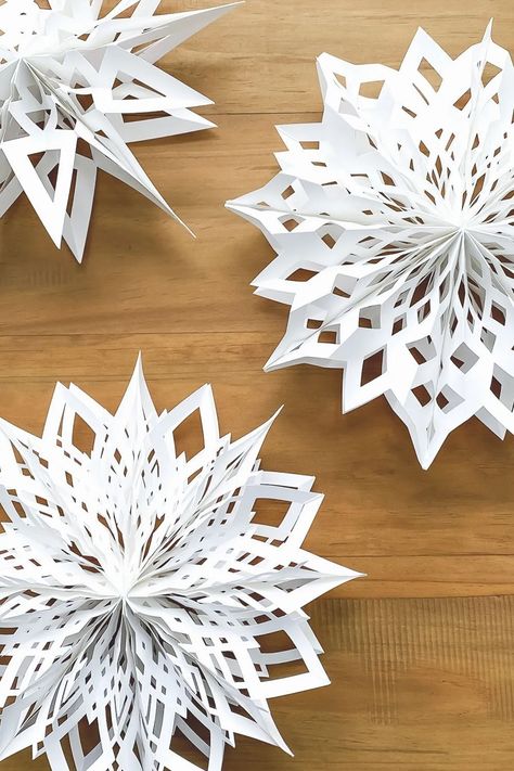 3d Snowflakes Cricut, White Paper Stars Christmas, Paper Snowflakes Diy 3d, How To Make Paper Snowflakes Templates, Diy Paper Snowflakes Decorations, 3d Paper Snowflake Patterns Templates, 3d Snowflake Svg Free Cricut, White Paper Snowflakes, How To Make Christmas Snowflakes