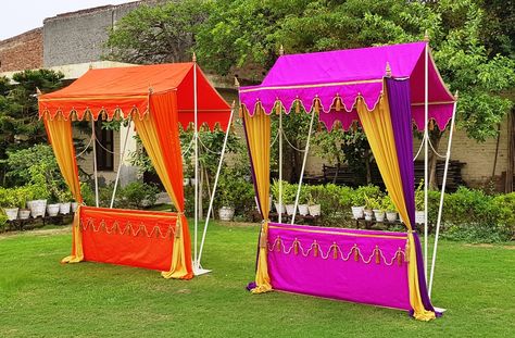 Indian Stall Decoration Ideas, Indian Carnival Decor, Punjabi Sangeet Decor, Stalls Decoration Ideas, Holi Event Decor, Holi Party Decoration Decorating Ideas, College Fest Decoration Ideas Outdoor, Holi Celebration Decoration, Holi Decorations Ideas