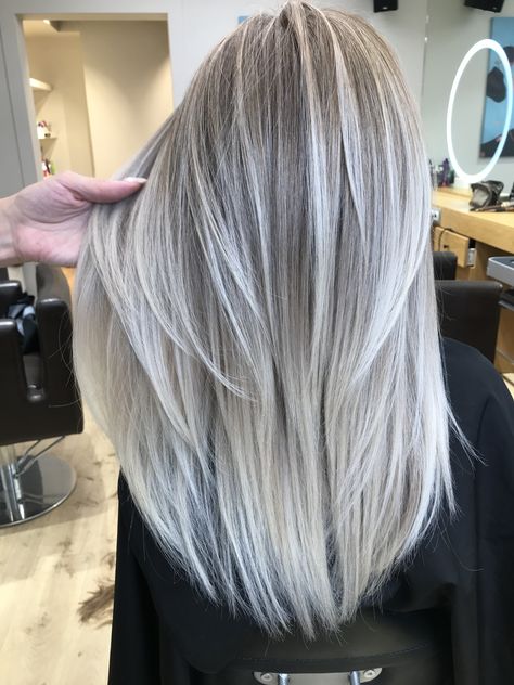 Grayish Blue Hair, Grey Roots Blending Blonde, Gray Hair Hairstyles, Dark Gray Hair, Blonde Hair Tips, Blue Hair Color, Silver White Hair, Perfect Blonde Hair, Silver Blonde Hair