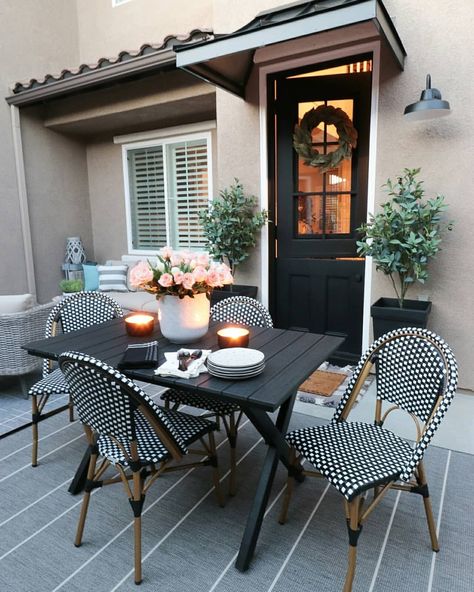 Sharing my newly made over outdoor dining area. I partnered with @overstock to give this space a much needed update! My previous set was a… Outdoor Dining Spaces Small, Small Patio Dining Set, Outdoor Dining Small Space, Small Outdoor Dining Set, Small Outdoor Dining Area, Small Outdoor Dining, Courtyard Inspiration, Tiny Patio, Porch Inspiration