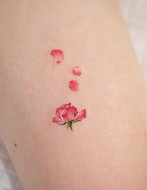 Mini Tattoos Colorful, Rose Tattoo Color, Pink Flower Tattoo, Colorful Rose Tattoos, Pink Flower Tattoos, Colorful Flower Tattoo, Tiny Flower Tattoos, Catholic Tattoos, Colour Tattoo For Women