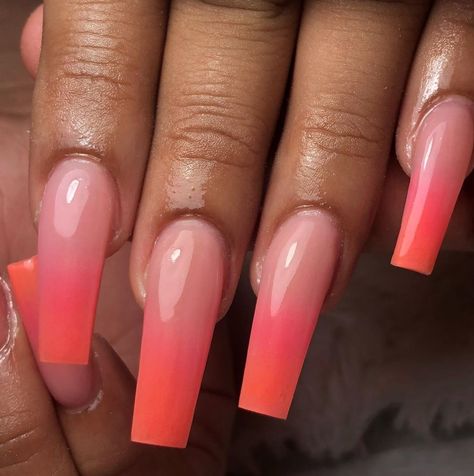 Coral Acrylic Nails, Coral Ombre Nails, Coral Nails With Design, Nail Guide, Perfect Hands, Girly Tingz, Acrylic Nail Shapes, Coral Nails, Spring Acrylic Nails