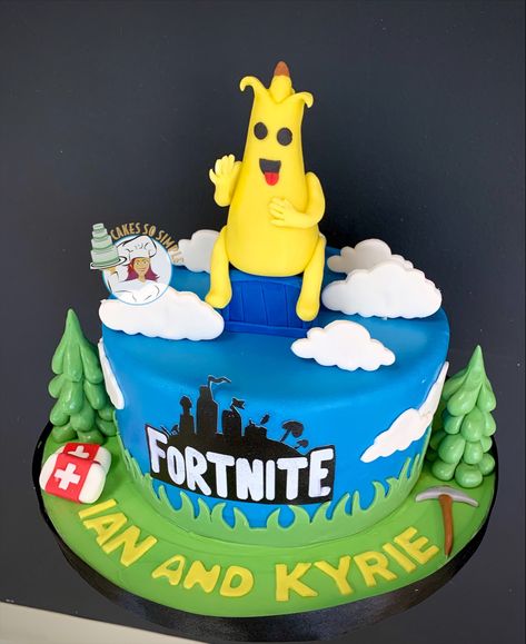 Fortnite Banana Cake, Fortnite Peely Cakes, Peely Fortnite Birthday Cake, Cakes For Men, 12th Birthday, Banana Cake, 9th Birthday, Sheet Cake, 10th Birthday