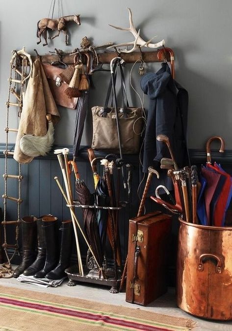 English Country Manor, Diy Projektit, English Country Decor, English Country Style, Equestrian Decor, Boot Room, English House, English Country House, English Style