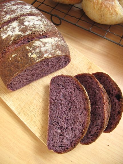 Purple carrot bread  #sourdough @Betsy stop with the noms, you are killing me! (by making me really hungry) Purple Bread, Dutch Oven Uses, Purple Carrot Meals, Heirloom Carrots, Carrot Bread, Rice Bread, Dutch Oven Bread, Sweet Potato Bread, Purple Sweet Potato