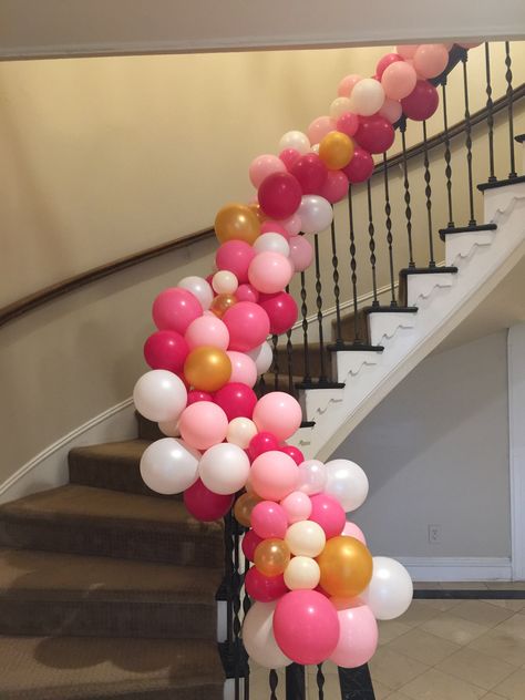 Decoration Stairs, Dam Hoi, Friendsgiving Decorations, 21st Bday Ideas, Bridal Shower Balloons, Baby Shower Deco, Moon Baby Shower, Boy Baby Shower Themes, Balloon Centerpieces