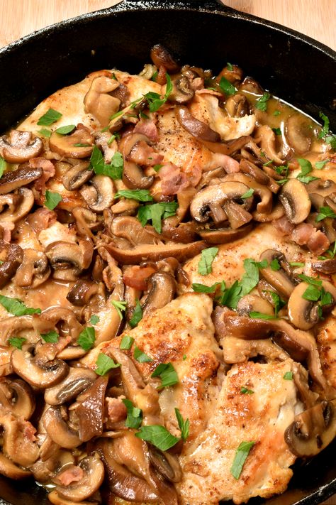 Mozerella Recipes, Bacon Crockpot, Easy Chicken Marsala, Chicken Lombardy Recipes, Chicken Lombardy, New Chicken Recipes, Night Cafe, Chicken And Mushroom, Bacon Chicken