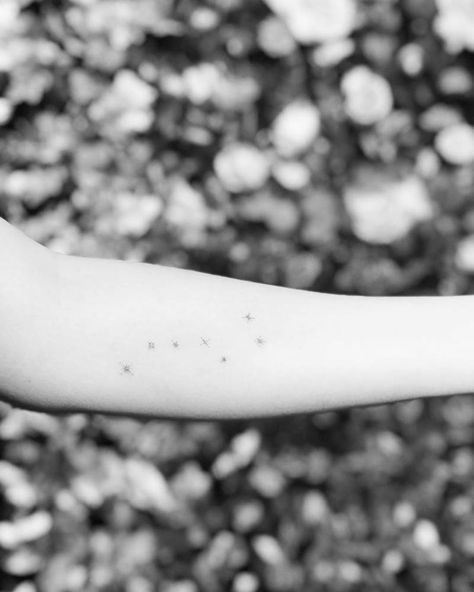 Big Dipper Constellation Tattoo, The Big Dipper Tattoo, Big Dipper Tattoo Minimalist, Little Dipper Tattoo, Left Tattoo, Big Dipper Tattoo, Dipper Tattoo, Dean Tattoo, Papa Tattoo