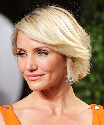 Cameron Diaz shows us how to do an effortless bob - we love how she has styled this one swept back to one side. Cameron Diaz Short Hair, Effortless Bob, Celebrity Bobs Hairstyles, Best Bob Haircuts, Haircut Inspiration, Cameron Diaz, Short Bob Haircuts, Wedding Hairstyles Updo, Trending Hairstyles