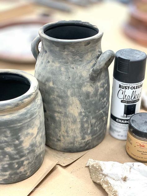 Vase Tutorial, Diy Painted Vases, Mud Paint, Farmhouse Diy Projects, Pots Diy, Vase Diy, Modern Farmhouse Diy, Vase Painting, Painted Vase