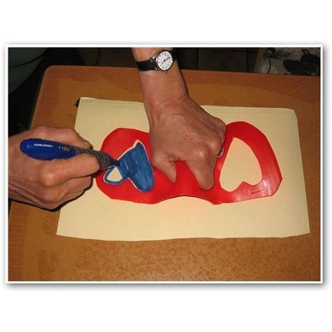 Heart-Shaped Stencil Stabilized With Handle Older Adults Activities, Adapted Art, Adaptive Technology, Adaptive Art, Occupational Therapy Activities, Adaptive Equipment, Pediatric Occupational Therapy, Teacher Craft, Physical Disabilities