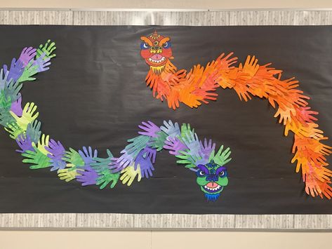 Lunar New Year Painted Dragon Art Project — Mme Marissa Painting Dragon, Chinese Dragon Art, Painted Dragon, Chinese New Year Activities, Kindergarten Art Lessons, Chinese New Year Dragon, Collaborative Art Projects, Chinese New Year Crafts, New Year Art