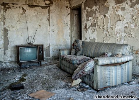 Abandoned Room, Abandoned Hotels, Derelict Buildings, Abandoned Mansions, Holiday Resort, Plaza Hotel, Abandoned Buildings, Abandoned Houses, Abandoned Places