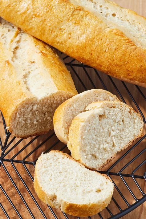 Italian Bread Using a Bread Machine Fast Easy Bread, Bread In Bread Machine, Easy Bread Machine Recipes, Italian Bread Recipes, White Bread Recipe, Bread Maker Recipes, Herb Bread, No Rise Bread, Yeast Bread Recipes