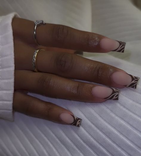 Nude Nails Inspo, Influencer Nails, Brown French Nails, Shellac Nail Colors, Brown French, Zebra Nails, Classic French Manicure, Girly Acrylic Nails, Glow Nails