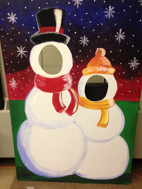 Snowman Photo Booth, Christmas Face Cutouts Photo Booths, Christmas Photo Cutouts, Christmas Decor Ideas For School Hallways, Christmas Photo Booth Diy, Photo Booth For Christmas, Christmas Photobooth Diy Backdrop Ideas, Christmas Photo Booth Ideas, Christmas Photo Op