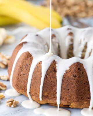 I'm here to tell you that ONE bowl banana bundt cake is possible! And it’s easy! 🍌👏 Link to the recipe in my bio @beth_thefirstyear ⠀⠀⠀⠀⠀⠀⠀⠀⠀ #bananabread #bundtcake #michiganblogger #foodblogger #dessertblogger #bakinggoals #feedfeed #baking #huffposttaste #foodgawker #food52 #dessertlover #sweettooth #treatyoself #MyAllRecipes #instayum #mysouthernliving #buzzfeed #bhgfood #f52grams #dessertoftheday #foodblogfeed #foodphotography #thefirstyearrecipes ⠀⠀⠀⠀⠀⠀⠀⠀⠀ https://thefirstyearblog.com/ba Banana Nut Bundt Cake, Banana Nut Recipes, Cake With Sour Cream, Banana Nut Cake, Banana Bundt Cake, Banana Bundt, Nut Cake, Peanut Butter Bread, Banana Cheesecake