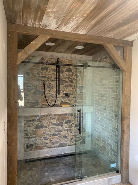 Rustic Walk In Shower Ideas, Rustic Master Bath, Rustic Bathroom Shower, Rustic Bathroom Remodel, Small Bathroom Ideas Pink, Bathroom Ideas Pink, Barn Bathroom, Rustic Shower, Cabin Bathroom