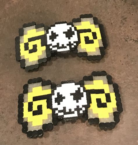 Nightmare Before Christmas Melty Beads, Perler Bead Nightmare Before Christmas, Pixel Art Nightmare Before Christmas, Scary Perler Bead Patterns, Nightmare Before Christmas Perler Beads, Pixel Bow, Melty Bead Designs, A Nightmare Before Christmas, Christmas Perler Beads