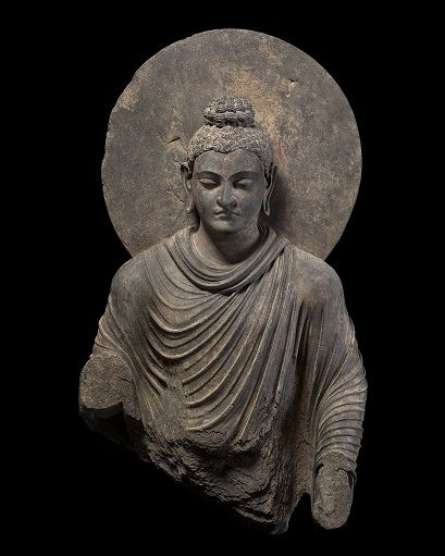 Gandhara Art, Statue Of Buddha, Buddha Art Drawing, Ancient Greek Sculpture, Buddhist Practices, Buddha Face, Buddha Sculpture, Gautama Buddha, Egypt Art