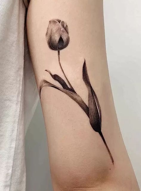 Realistic Flower Tattoo, Lily Flower Tattoos, Tulip Tattoo, Bunny Tattoos, Sharpie Tattoos, Rose Tattoo Design, Modern Tattoos, Large Tattoos, Spine Tattoos