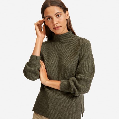 Women's Premium Cashmere Mockneck Sweater by Everlane in Loden Olive Green Turtleneck, Summer Blazer, Green Turtleneck, Knit Outerwear, Pullover Cardigan, Soft Cardigan, Basic Long Sleeve, Knitted Poncho, Blazer With Jeans