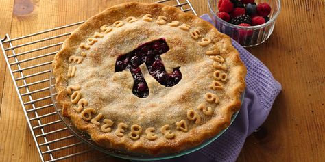 What is Pi Day? The History of an Irrational Holiday | Sporcle Blog Berry Pie Recipe, Pi Pie, Triple Berry Pie, Happy Pi Day, Pie Day, Berry Pie, Blueberry Pie, E Mc2, Pi Day