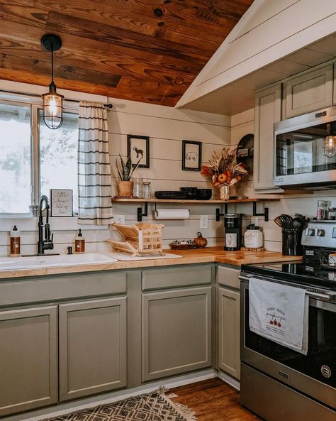 Shed House Interior, Shed To Home, Tiny Home Shed, Shed Tiny Home, Tiny Farmhouse, Shed Tiny House, Tiny House Talk, Shed Home, Shed To Tiny House