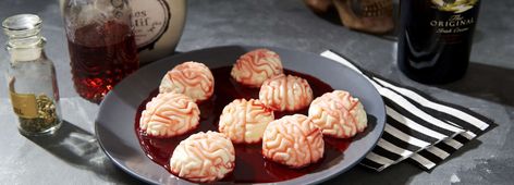 Learn how to make Brain Hemorrhage-flavored shot with vodka, peach schnapps and Baileys, shaped like an actual brain. Brain Jello Shots, Halloween Themed Jello Shots, Peach Schnapps Jello Shots, Peach Jello Shots, Brain Mold, Peach Jello, Halloween Jello Shots, Halloween Recipes Drinks, Halloween Jello