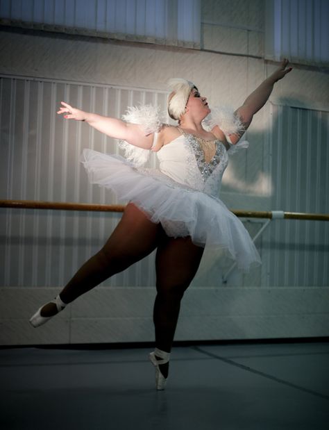 Eugene Panfilov Ballet 1 Mid Size Ballerina, Plus Size Ballerina Aesthetic, Plus Size Action Pose, Plus Size Reference, Ballet Reference, Gestures Reference, Plus Size Ballerina, Plus Size Ballet, Ballet Pose