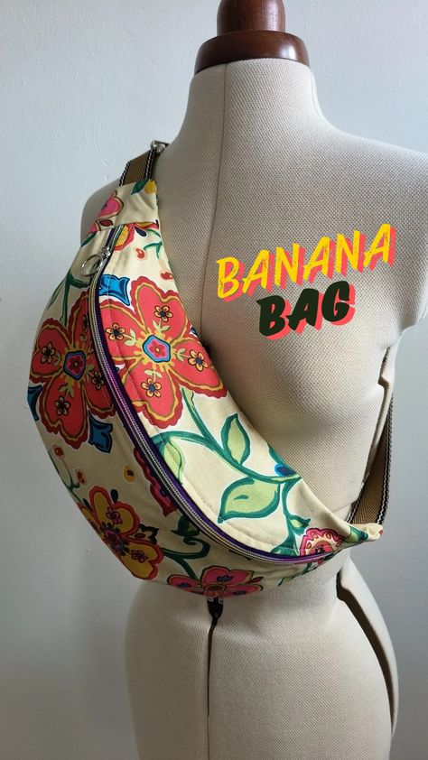 Hip Bag Pattern Free, Sewing Bag Pattern, Bum Bag Pattern, Pattern Crossbody Bag, Tutorial Sewing, Crossbody Bag Pattern, Denim Crafts Diy, Banana Bag, Sac Diy